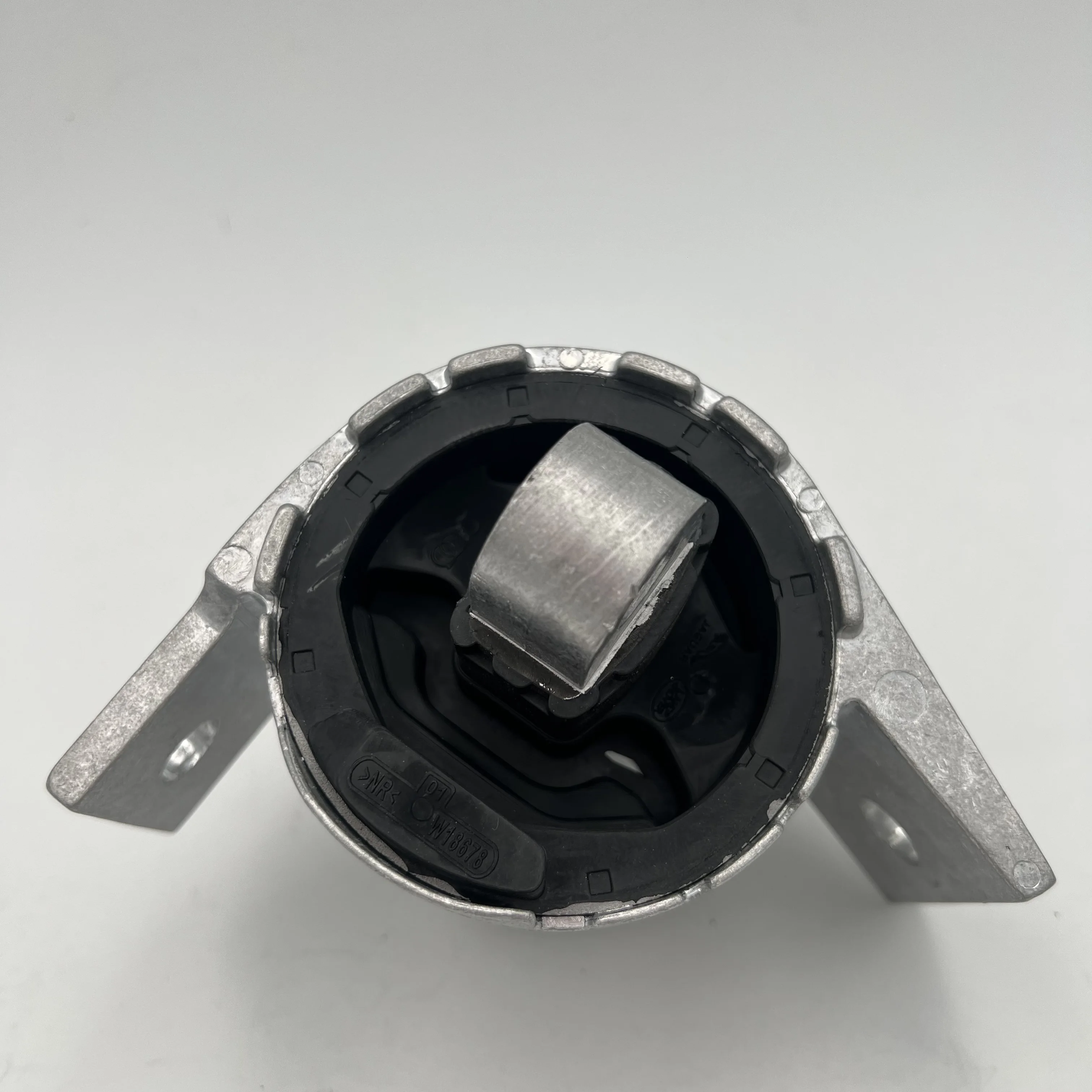 C2P8353 Engine Mounting Transmission Mounting C2D38505 For JAGUAR XF XJ XJL XK F-TYPE S-TYPE
C2P8353 Engine Mounting Transmission Mounting C2D38505 For JAGUAR XF XJ XJL XK F-TYPE S-TYPE