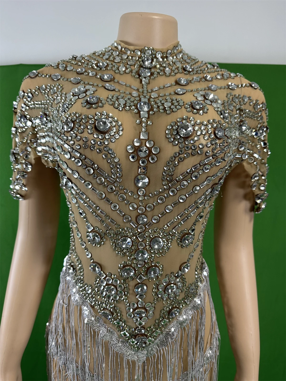 Women Sparkly Short Sleeve Rhinestone Fringe Crystals Stunning Silver Dress Birthday Stretch Queen Stage Dressy 2025
Women Sparkly Short Sleeve Rhinestone Fringe Crystals Stunning Silver Dress Birthday Stretch Queen Stage Dressy 2025