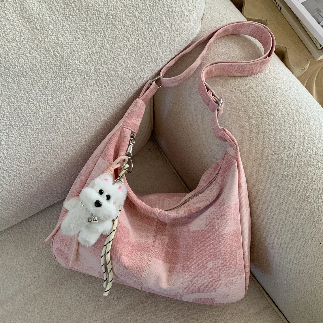 Новая весенняя женская сумка-хобо: вместительная сумка-тоут через плечо, модная, удобная и универсальная, с текстурной отделкой, для хранения вещей
Новая весенняя женская сумка-хобо: вместительная сумка-тоут через плечо, модная, удобная и универсальная, с текстурной отделкой, для хранения вещей