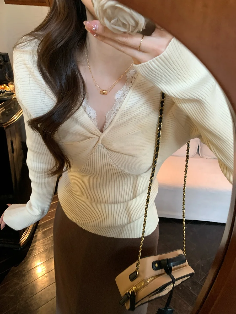 Женский трикотажный джемпер MUKOK Gentle Sister с V-образным вырезом, 4-игольная вязка, шелковая ткань, кружевные вставки, узелковое шитье, однотонный, с длинными рукавами
Женский трикотажный джемпер MUKOK Gentle Sister с V-образным вырезом, 4-игольная вязка, шелковая ткань, кружевные вставки, узелковое шитье, однотонный, с длинными рукавами