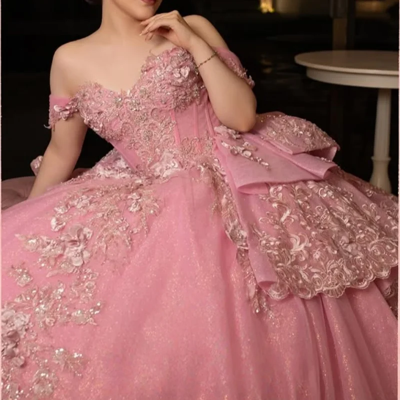 Shiny pink Quinceanera Dress off-shoulder glitter decal Bow Lace layering Bow vestidos de 15 Quinceanera Customize
Shiny pink Quinceanera Dress off-shoulder glitter decal Bow Lace layering Bow vestidos de 15 Quinceanera Customize