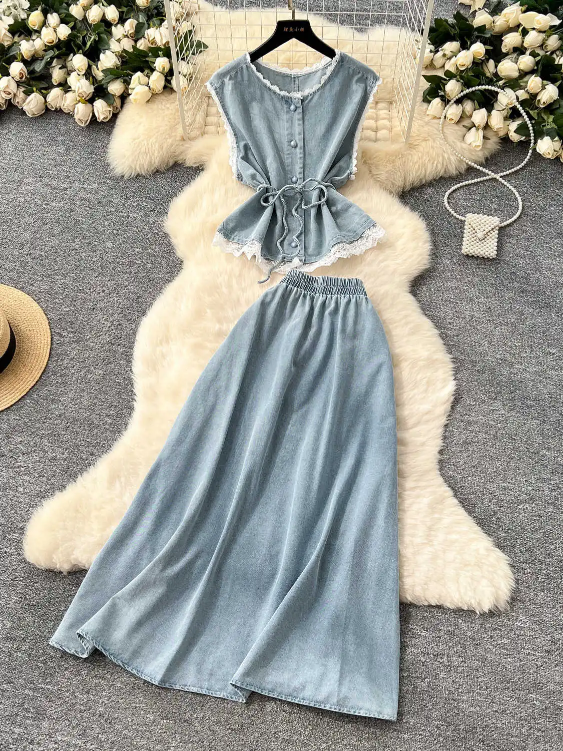 Women Summer Denim Suits Lace Splice Sleeveless Single Breasted Badnage Tops And Elastic High Waist Mid Length Jean Skirts 2pcs
Women Summer Denim Suits Lace Splice Sleeveless Single Breasted Badnage Tops And Elastic High Waist Mid Length Jean Skirts 2pcs