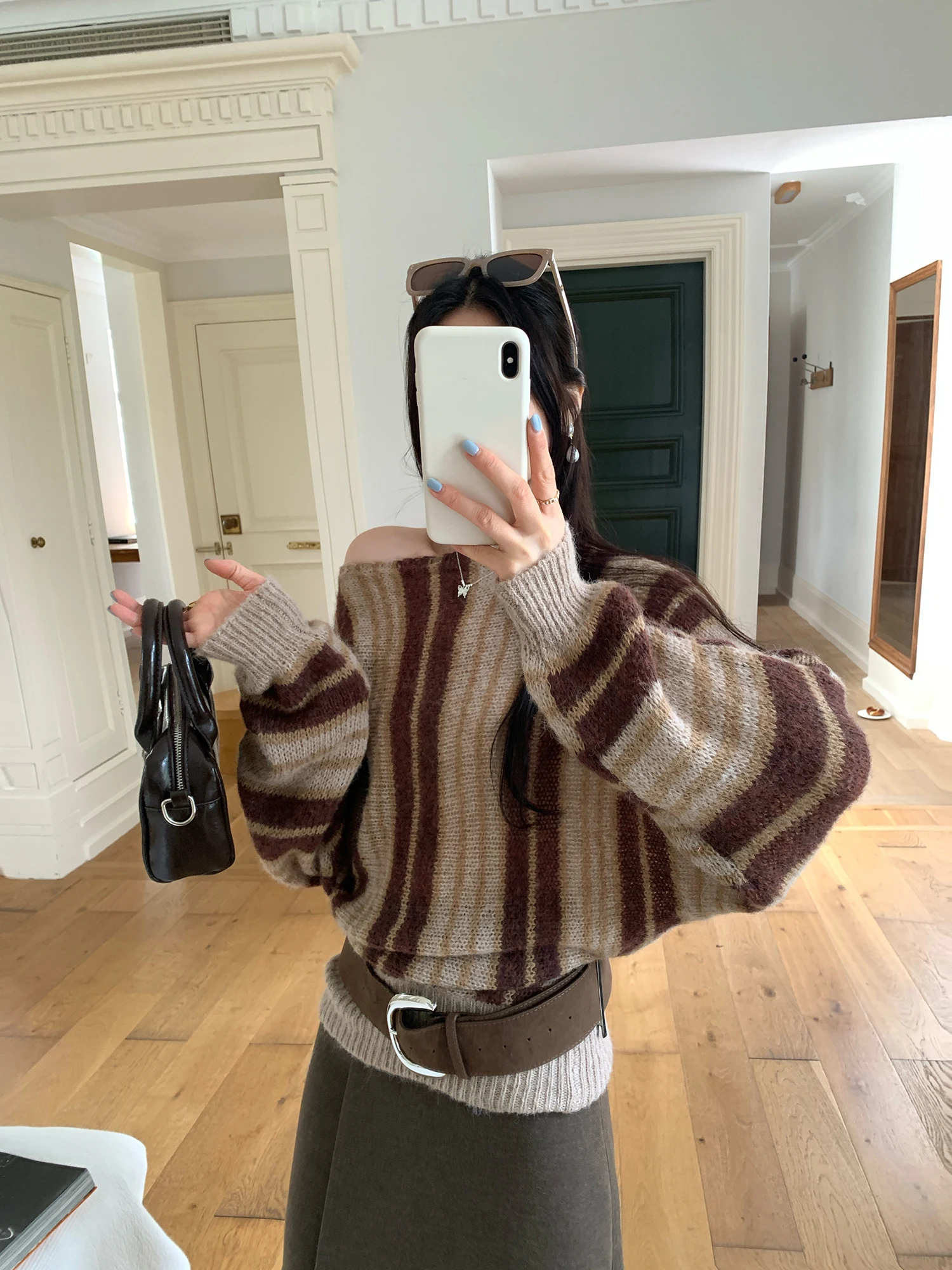 Unique Beautiful Striped Shoulder Bared Knitwear Women's Autumn Winter New Style High Fashion Sensation Loose Fit Long Sleeve
Unique Beautiful Striped Shoulder Bared Knitwear Women's Autumn Winter New Style High Fashion Sensation Loose Fit Long Sleeve