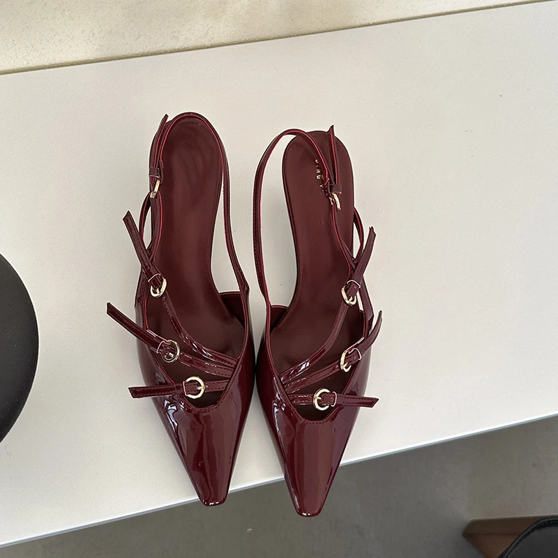 New Style Women's High Heels with Thin Straps and Metal Decorations, Hollow Pointed High Heel Sandals with Hollow Back Shoes
New Style Women's High Heels with Thin Straps and Metal Decorations, Hollow Pointed High Heel Sandals with Hollow Back Shoes