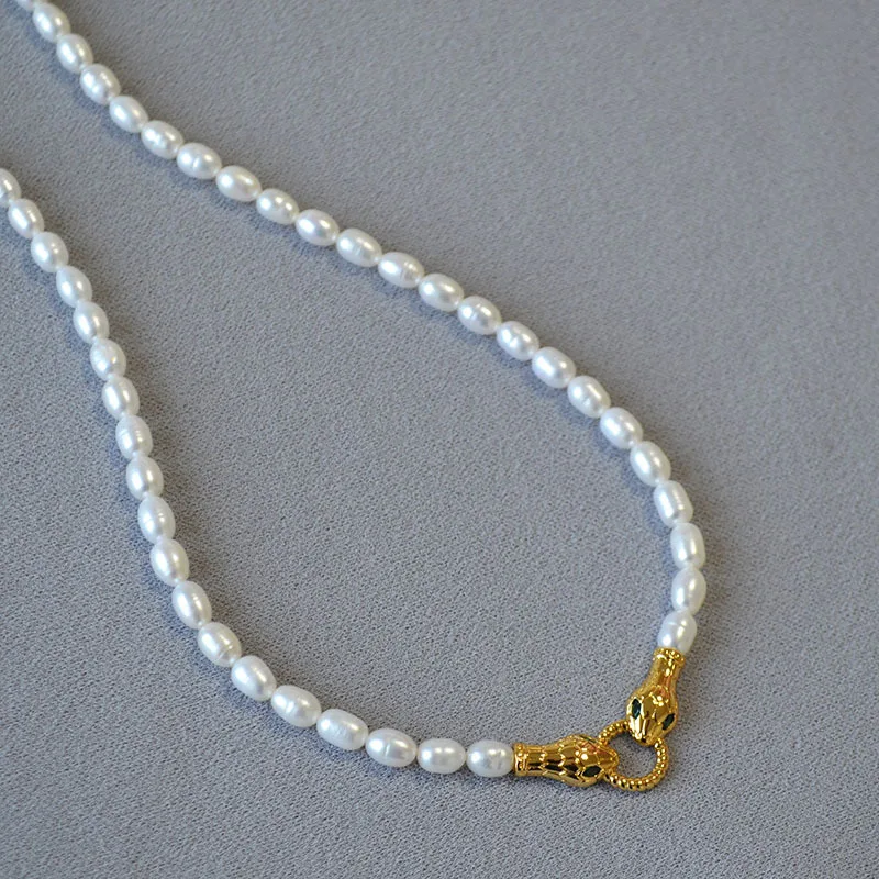French Retro Niche Design Natal Year Snake Freshwater Rice Pearl Personality Temperament Gold-plated Necklace Clavicle Chain
French Retro Niche Design Natal Year Snake Freshwater Rice Pearl Personality Temperament Gold-plated Necklace Clavicle Chain