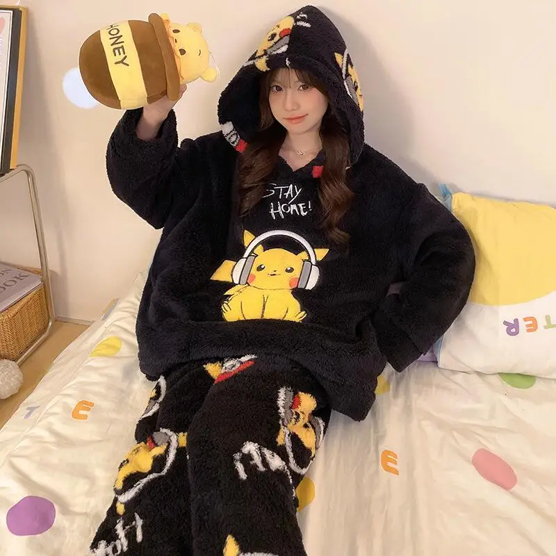 Лидер продаж, милые женские пижамные комплекты в стиле аниме на флисовой подкладке, мягкая хлопковая одежда для сна с героями мультфильмов Kawaii, уютная зимняя теплая домашняя одежда для девочек
Лидер продаж, милые женские пижамные комплекты в стиле аниме на флисовой подкладке, мягкая хлопковая одежда для сна с героями мультфильмов Kawaii, уютная зимняя теплая домашняя одежда для девочек