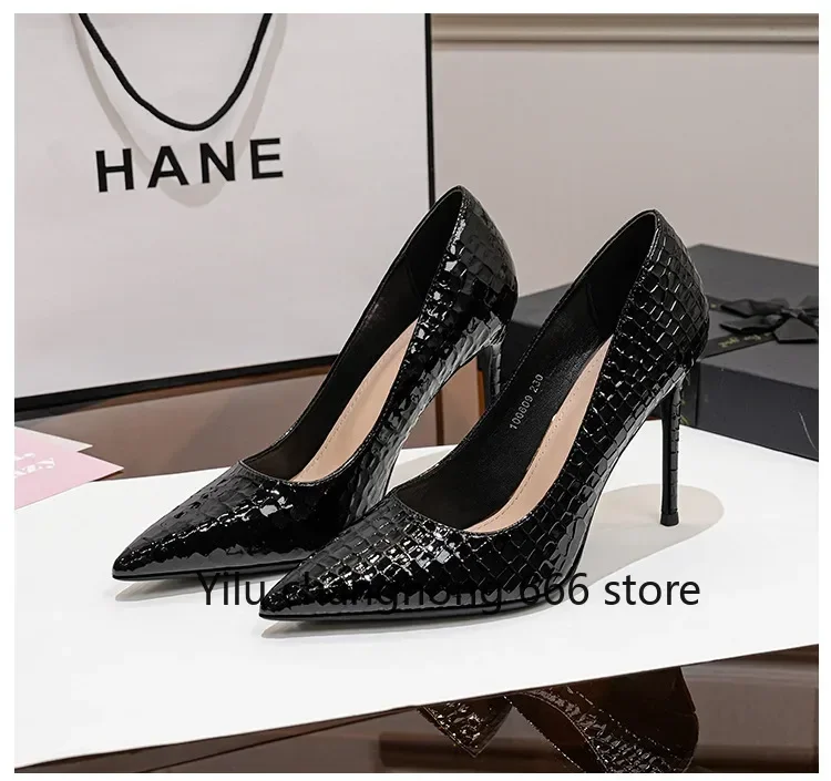 Pointed Toe Plaid Metal Heel Pumps 2025 Spring New Slip On Shoes Black/white 5Cm/7Cm/9Cm Fashion Women Stiletto Heels
Pointed Toe Plaid Metal Heel Pumps 2025 Spring New Slip On Shoes Black/white 5Cm/7Cm/9Cm Fashion Women Stiletto Heels