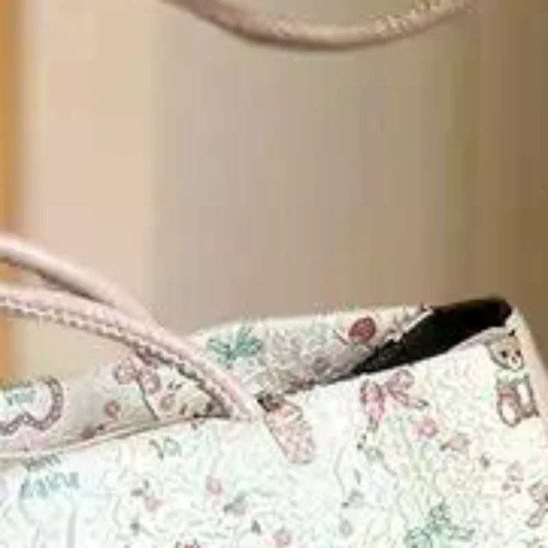 Fashion Sweet Bow Shoulder Bag Cartoon Print Underarm Bag Female Tote Bag Versatile Large Capacity Commuter Handbag Holiday Gift
Fashion Sweet Bow Shoulder Bag Cartoon Print Underarm Bag Female Tote Bag Versatile Large Capacity Commuter Handbag Holiday Gift