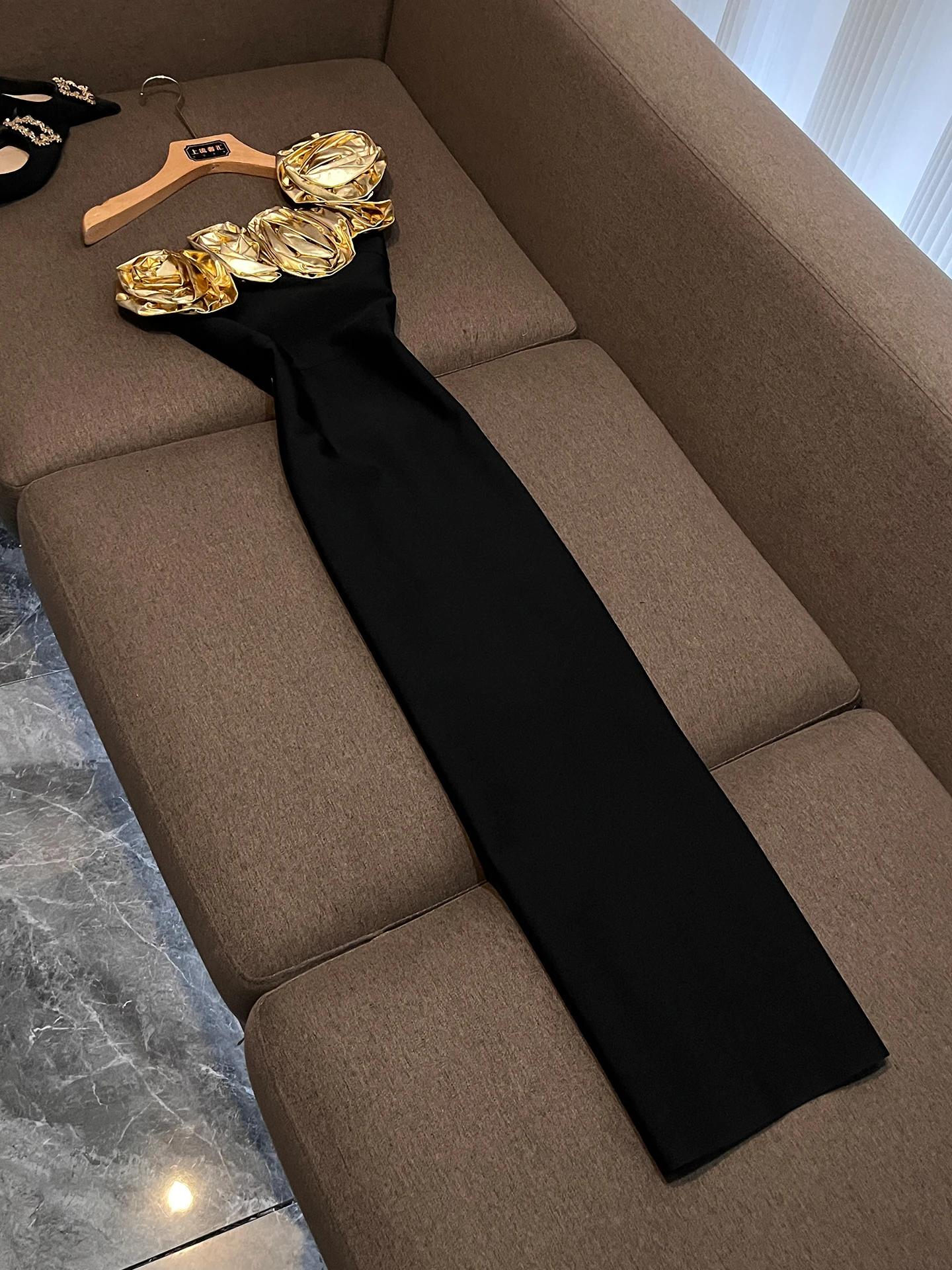 Summer 2026 Sexy Pure Desire Style Bodycon Dress with 3D Gold Lace Collar Slimming Wrap around Waist Polka Dot Polyester Fibre
Summer 2026 Sexy Pure Desire Style Bodycon Dress with 3D Gold Lace Collar Slimming Wrap around Waist Polka Dot Polyester Fibre