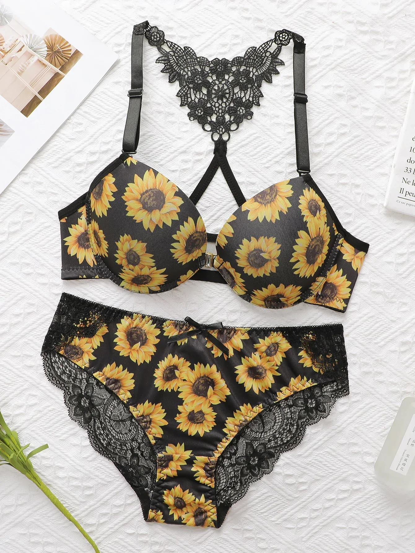 Ladies Sexy Front Buckle Yellow Flower Cross Back Lace Flower Design With Gathered Pull Adjustable Shoulder Strap Bra A3116
Ladies Sexy Front Buckle Yellow Flower Cross Back Lace Flower Design With Gathered Pull Adjustable Shoulder Strap Bra A3116