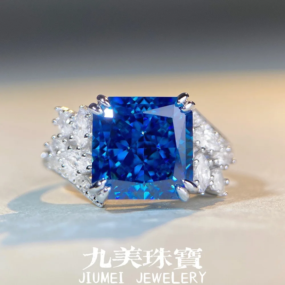 PT950 Platinum Deep Sea Blue Sapphire Ring - Women's Original Design Ring with Full Diamond Inlay and Zirconium Gemstones
PT950 Platinum Deep Sea Blue Sapphire Ring - Women's Original Design Ring with Full Diamond Inlay and Zirconium Gemstones