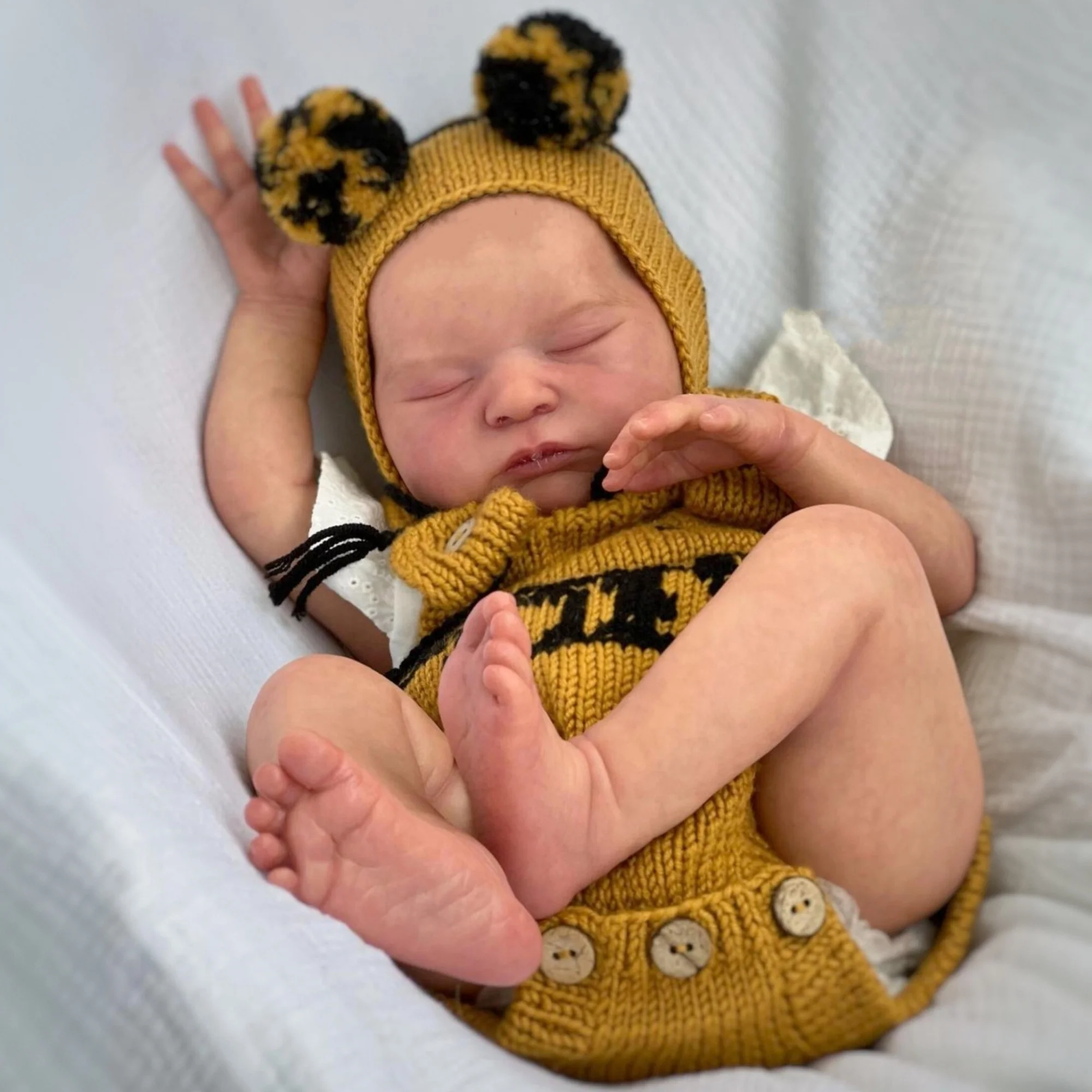50 CM Sleeping Reborn Baby Doll with 3D Skin With Visible Veins Vinyl Limbs Cloth Body Bebe Toy For Girl Birthday Gift
50 CM Sleeping Reborn Baby Doll with 3D Skin With Visible Veins Vinyl Limbs Cloth Body Bebe Toy For Girl Birthday Gift