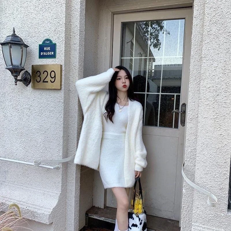 Кардиган средней длины для офиса, женский, осенний, из модала, классический, в клетку, для отпуска, с контрастными вставками, ажурный, крупной вязки, на шнуровке, с рукавами реглан, с V-образным вырезом, нежный
Кардиган средней длины для офиса, женский, осенний, из модала, классический, в клетку, для отпуска, с контрастными вставками, ажурный, крупной вязки, на шнуровке, с рукавами реглан, с V-образным вырезом, нежный