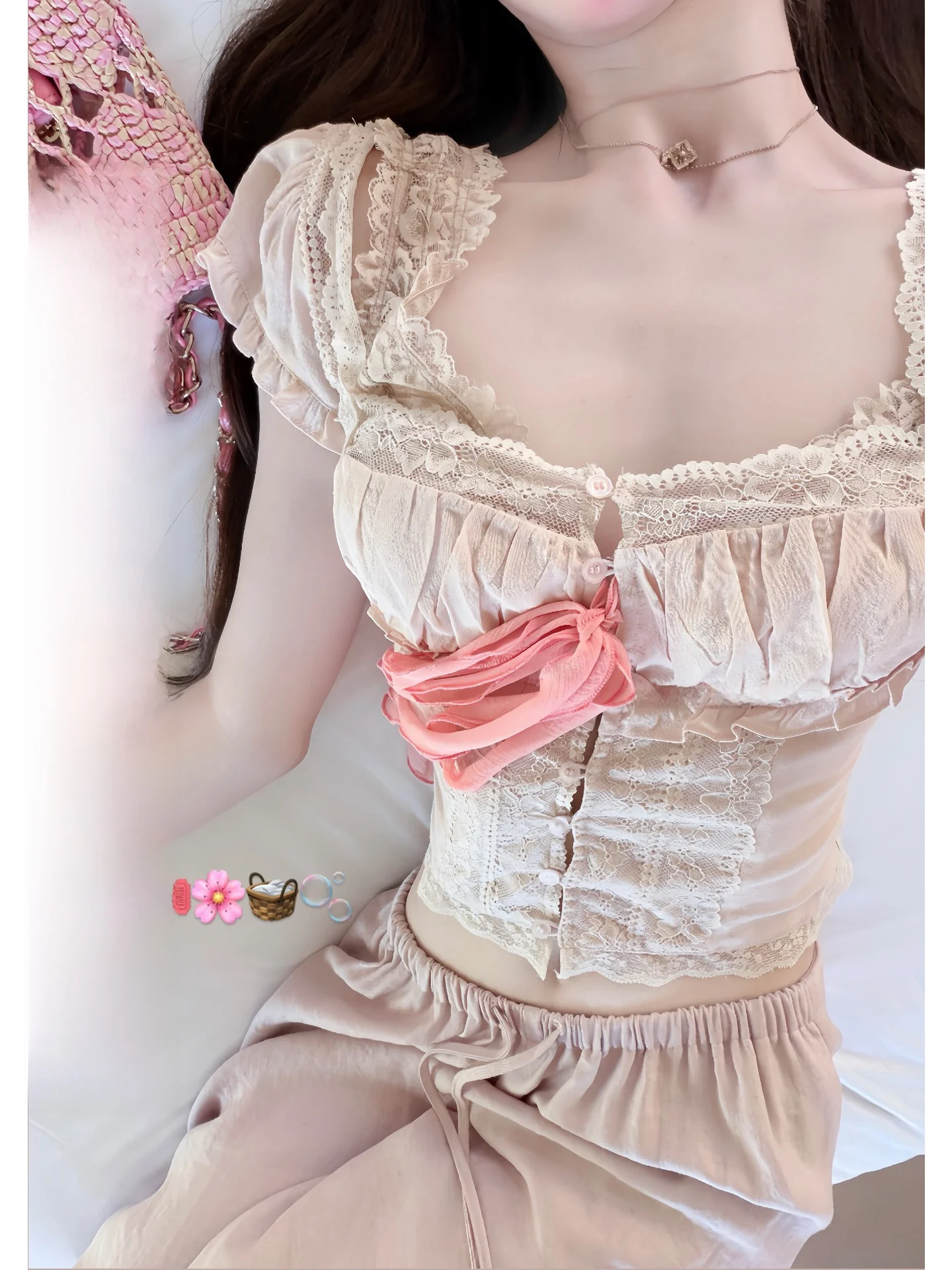 Женский шифоновый топ White Water с квадратным вырезом и кружевной отделкой, в корейском стиле, приталенный, для ранней весны, сексуальный, Pure Desire
Женский шифоновый топ White Water с квадратным вырезом и кружевной отделкой, в корейском стиле, приталенный, для ранней весны, сексуальный, Pure Desire