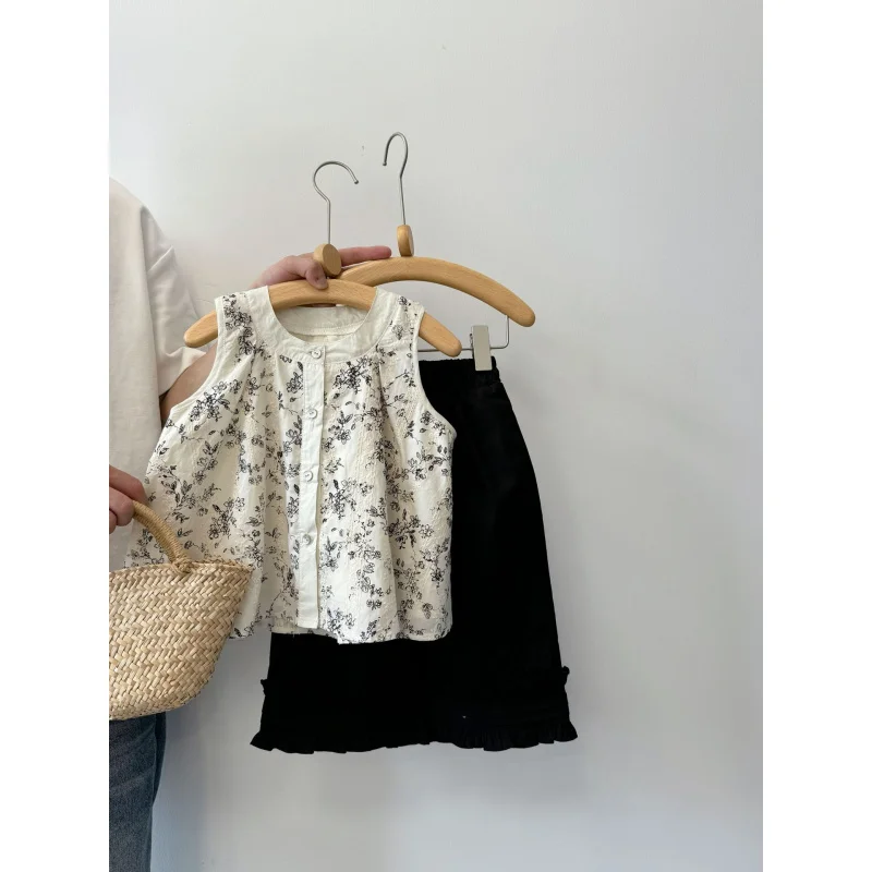 New Summer Girls' Outfit New Chinese Style Floral Shirt and Pants Set Fashionable Casual Pants Set
New Summer Girls' Outfit New Chinese Style Floral Shirt and Pants Set Fashionable Casual Pants Set