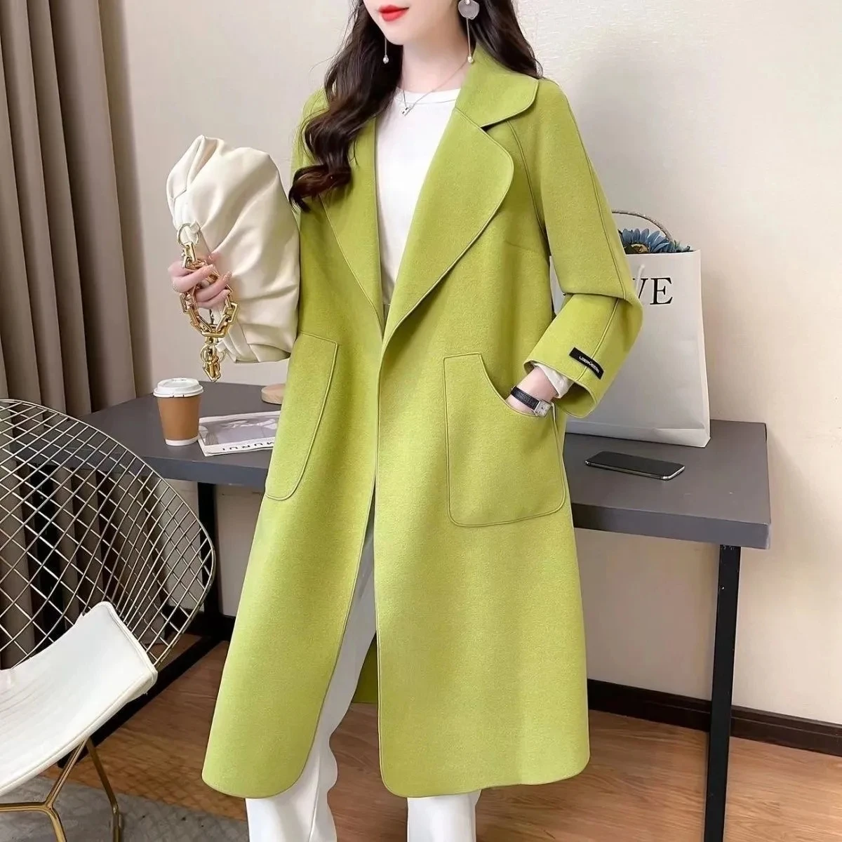 2025 Autumn/Winter New High end Double sided Wool Coat Women's Mid length Korean Loose and Slim Tight Knitted Wool Coat Vintage
2025 Autumn/Winter New High end Double sided Wool Coat Women's Mid length Korean Loose and Slim Tight Knitted Wool Coat Vintage
