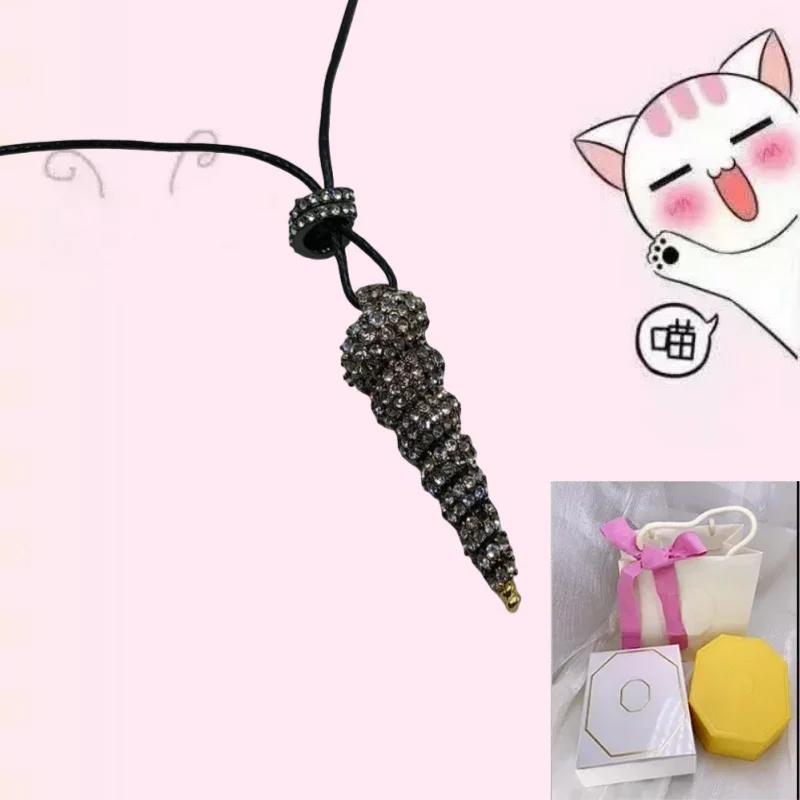 2025 Hot Selling Idyllia Ocean Style Shell Black Rope Necklace Round Cutting Fashionable Simple and Versatile Cat Gift
2025 Hot Selling Idyllia Ocean Style Shell Black Rope Necklace Round Cutting Fashionable Simple and Versatile Cat Gift