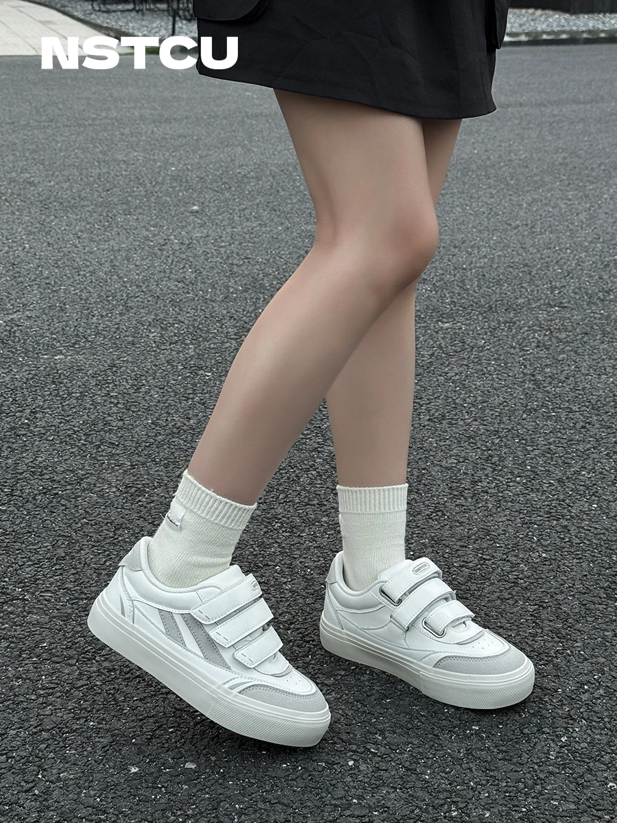 NSTCU Magic Tape Women's Low Top Sneakers Thick Bottom Casual Shoes Original Design Summer New Style Korean Style round Toe
NSTCU Magic Tape Women's Low Top Sneakers Thick Bottom Casual Shoes Original Design Summer New Style Korean Style round Toe