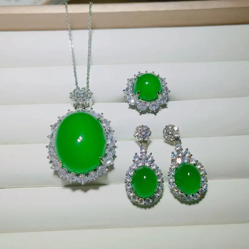 Exquisite and Fashionable Green Suit, Suitable for Daily Wear and Accessories
Exquisite and Fashionable Green Suit, Suitable for Daily Wear and Accessories