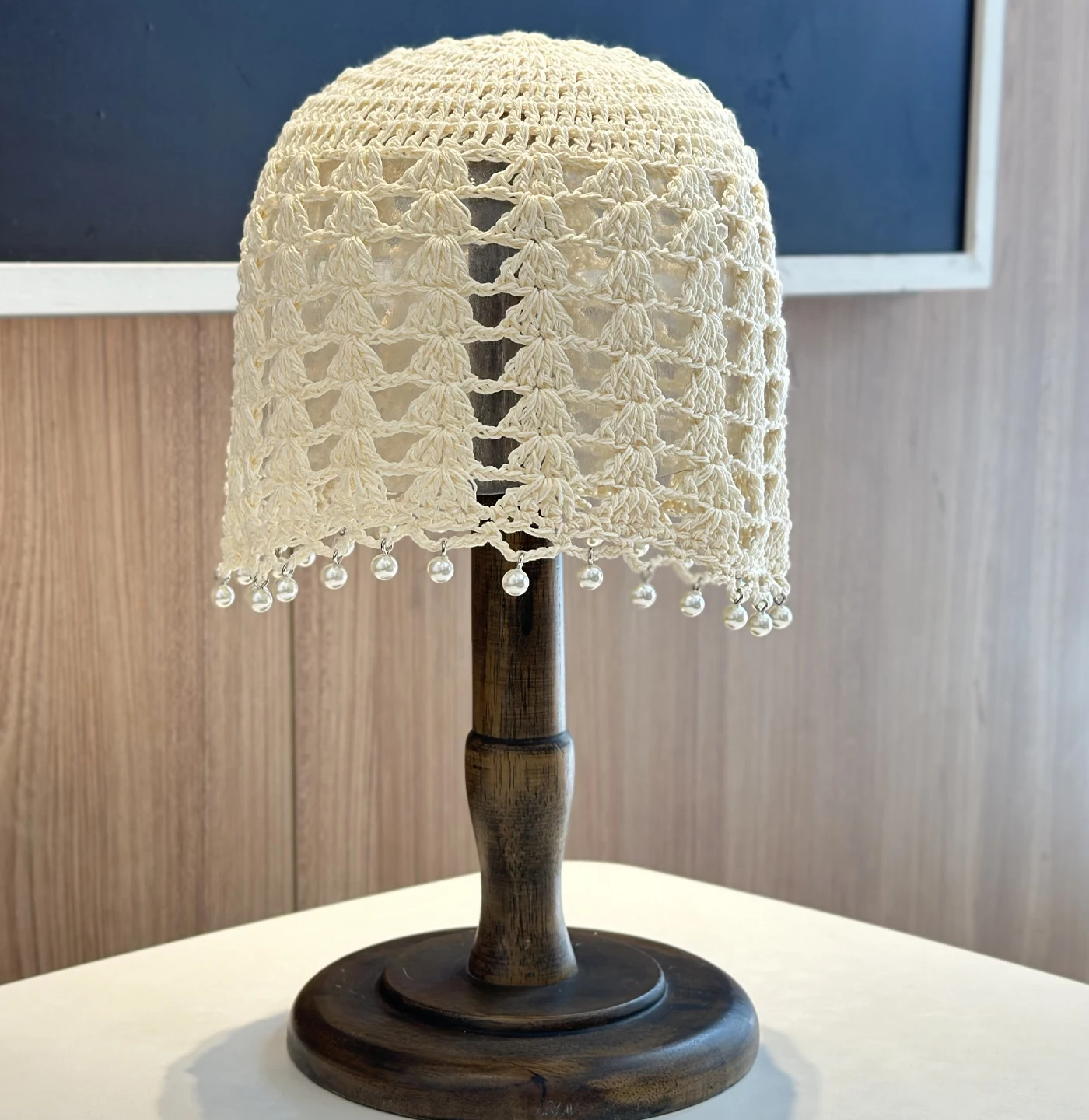 2025 New Ethnic Style Pearl Pendant Woven Crochet Beanie Cap Women's Breathable Hollow Knitted Hat Fashion Baotou Hat
2025 New Ethnic Style Pearl Pendant Woven Crochet Beanie Cap Women's Breathable Hollow Knitted Hat Fashion Baotou Hat