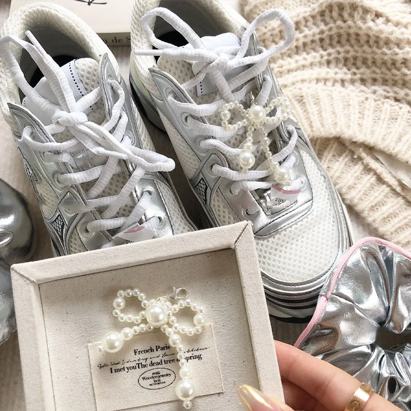 INS Korean Colorful Crystal Beads Pearls Bowknot Shoe Buckle Sneakers Shoelace Clips Charm Beautiful Shoe Decoration Bag Pendant
INS Korean Colorful Crystal Beads Pearls Bowknot Shoe Buckle Sneakers Shoelace Clips Charm Beautiful Shoe Decoration Bag Pendant