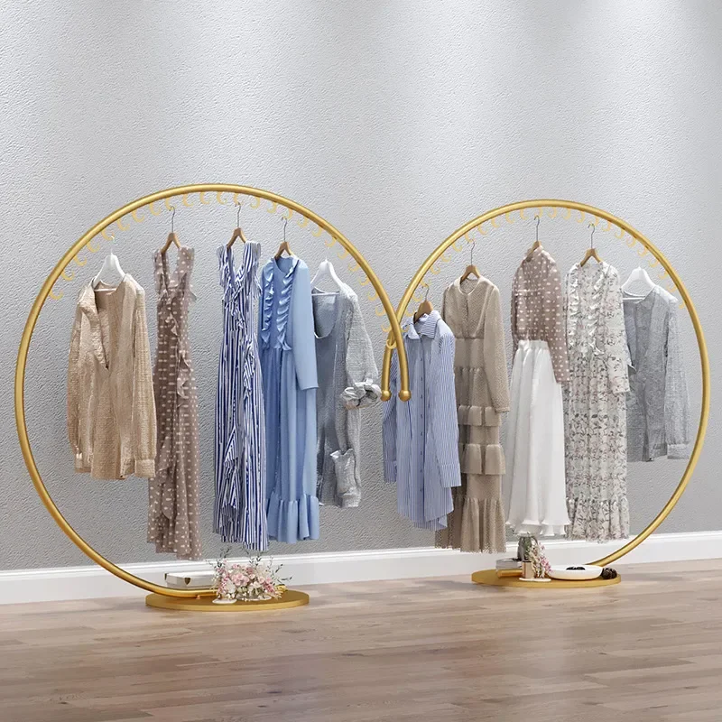 Modern Floor-Stand Gold C-Shape Display Shelves Display Rack Store Semi-Circular Garment Hook Round Clothes Hanging Display Rack 
Modern Floor-Stand Gold C-Shape Display Shelves Display Rack Store Semi-Circular Garment Hook Round Clothes Hanging Display Rack