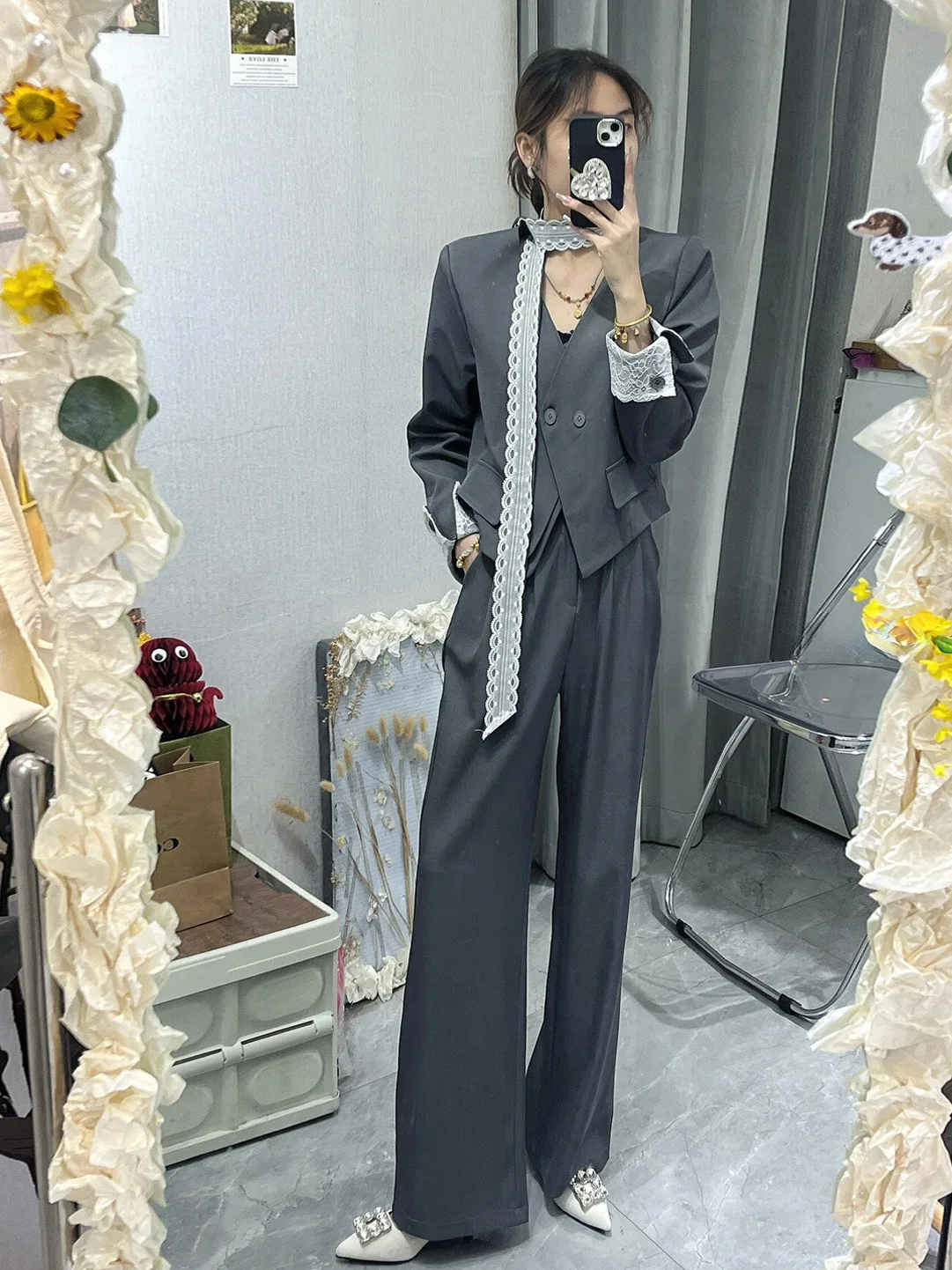 Gray Lace Sash Suit Jacket Women's Fashion Spring High Waist Long Pants Two-Piece Set Slimming Effect Business Casual Style
Gray Lace Sash Suit Jacket Women's Fashion Spring High Waist Long Pants Two-Piece Set Slimming Effect Business Casual Style