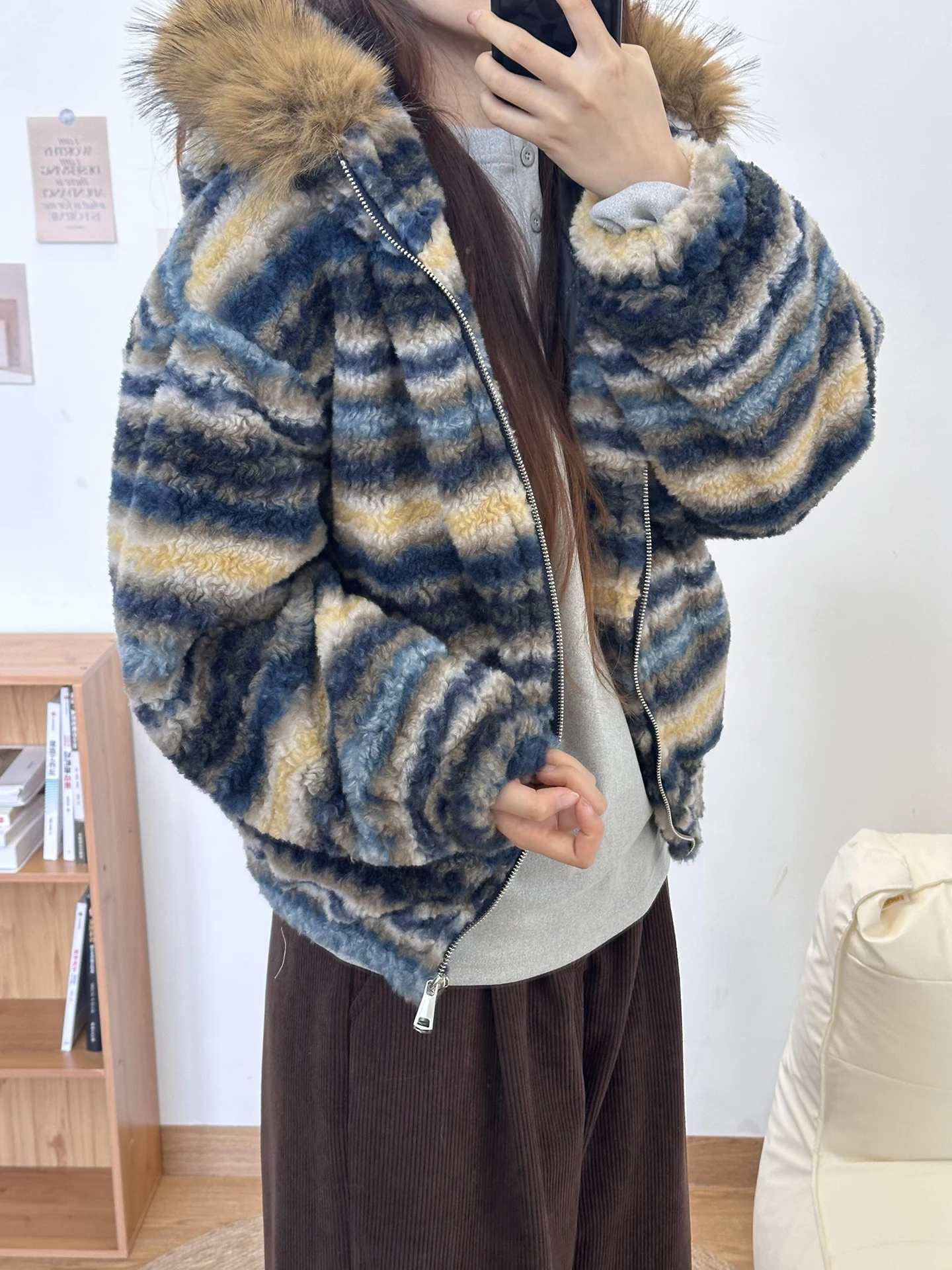 Warm Fce Lined Cotton Jaet for Men with Fur Collar Striped Design Stand Fit Winter Outerwear Youth Faion Brand
Warm Fce Lined Cotton Jaet for Men with Fur Collar Striped Design Stand Fit Winter Outerwear Youth Faion Brand