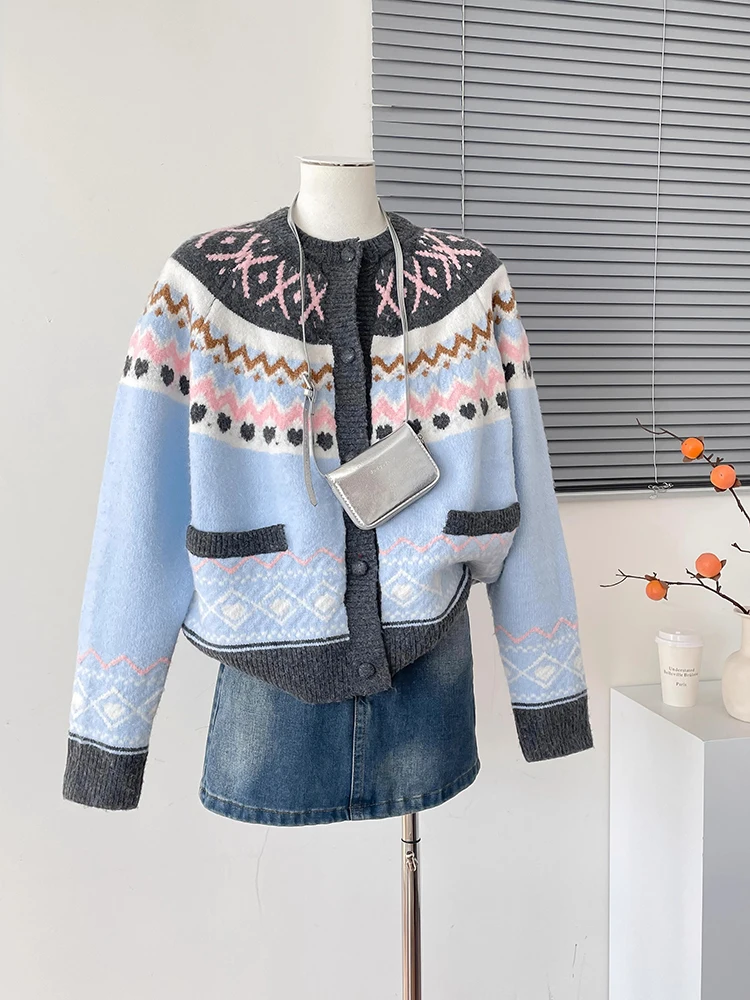 Cardigan Women Casual Versatile Sweater Fashion Retro Knitted Outerwear Lazy Style Warm Long Sleeve Knitwear Top
Cardigan Women Casual Versatile Sweater Fashion Retro Knitted Outerwear Lazy Style Warm Long Sleeve Knitwear Top