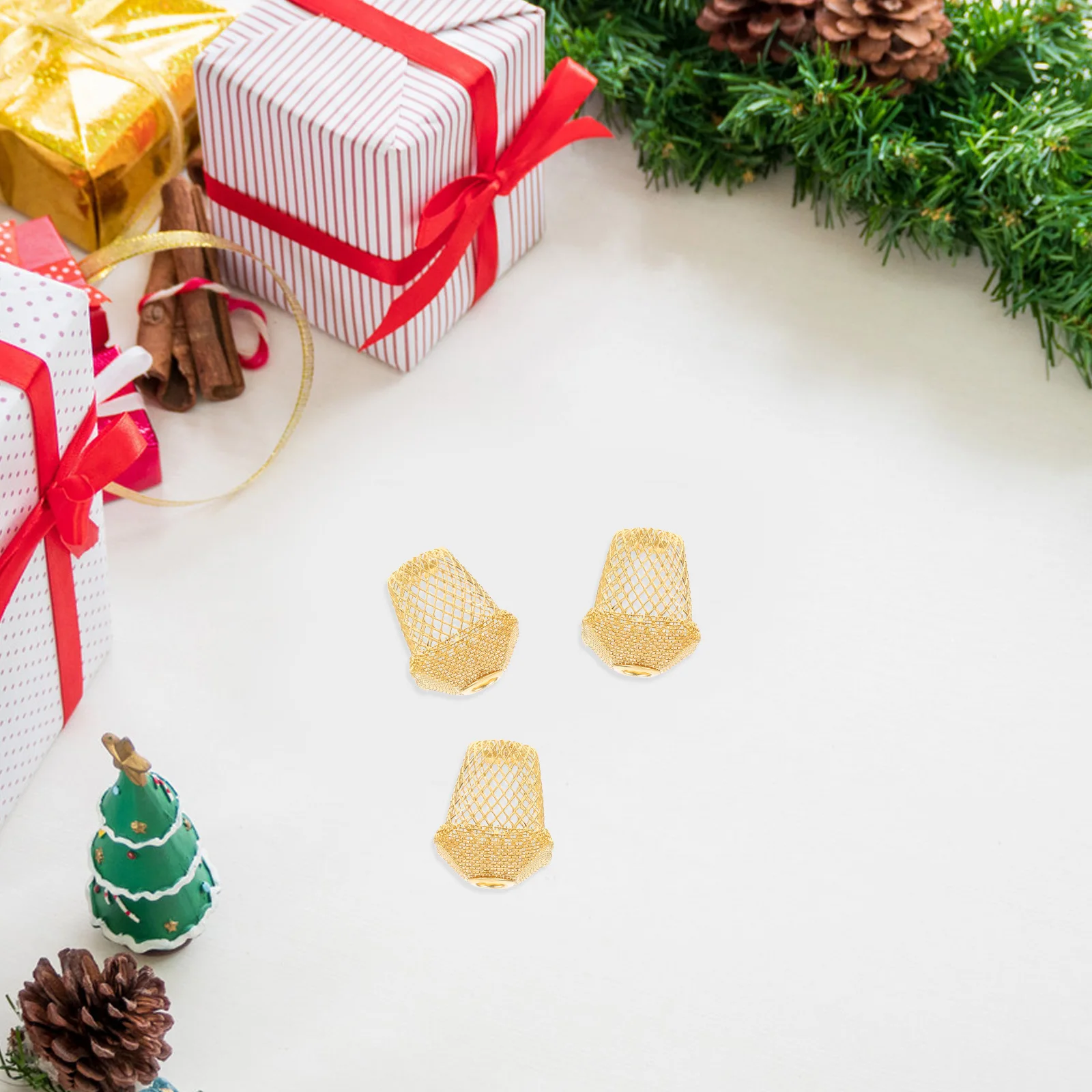 12Pcs Christmas Hanging Lamp Shades Iron Hollow Decoration Handcrafted Indoor Lighting Ornaments Mini Lampshades
12Pcs Christmas Hanging Lamp Shades Iron Hollow Decoration Handcrafted Indoor Lighting Ornaments Mini Lampshades