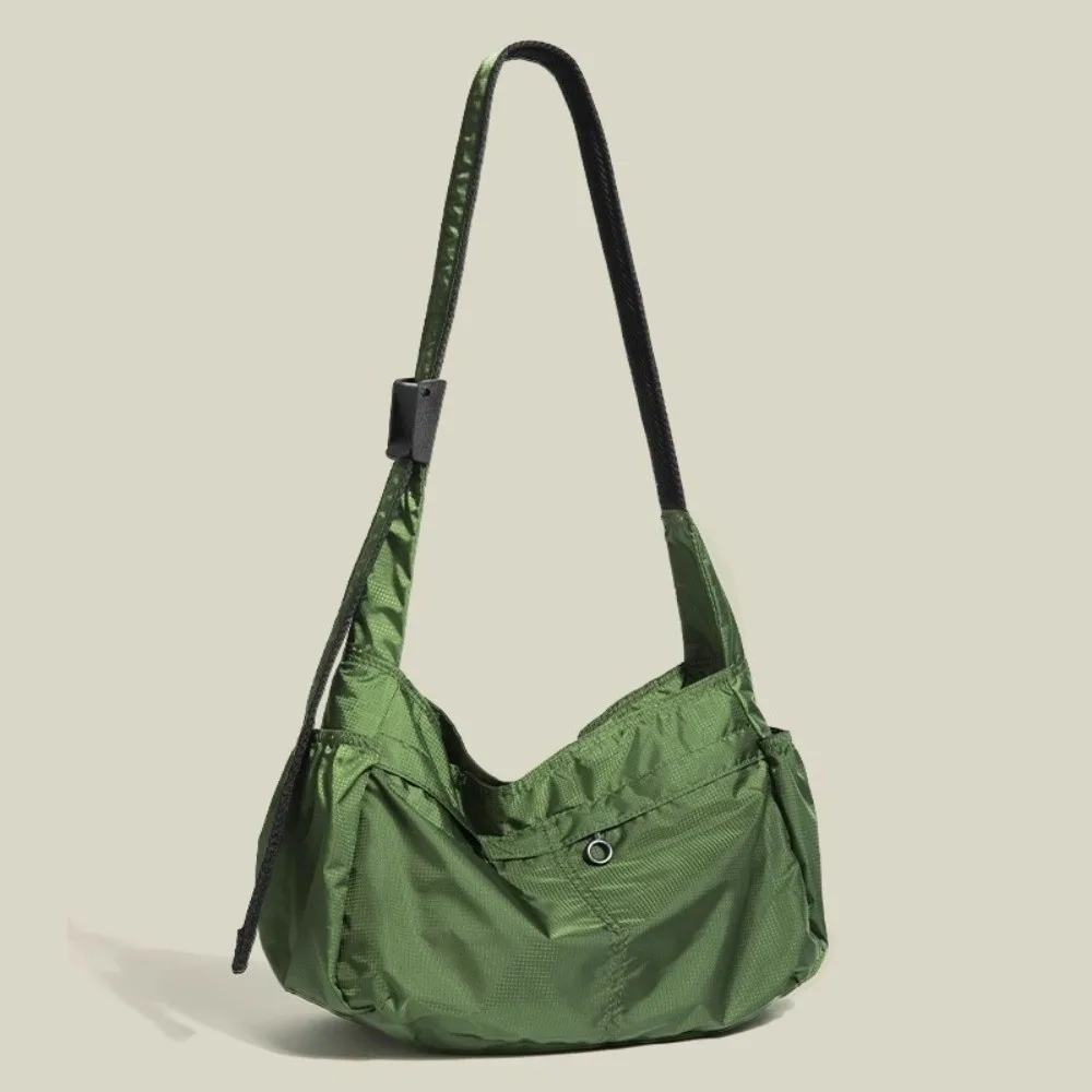 Versatile Portable Crossbody Bag Large Capacity Solid Color Messenger Bag Smooth Oxford Cloth Waterproof Shoulder Bag Unisex
Versatile Portable Crossbody Bag Large Capacity Solid Color Messenger Bag Smooth Oxford Cloth Waterproof Shoulder Bag Unisex