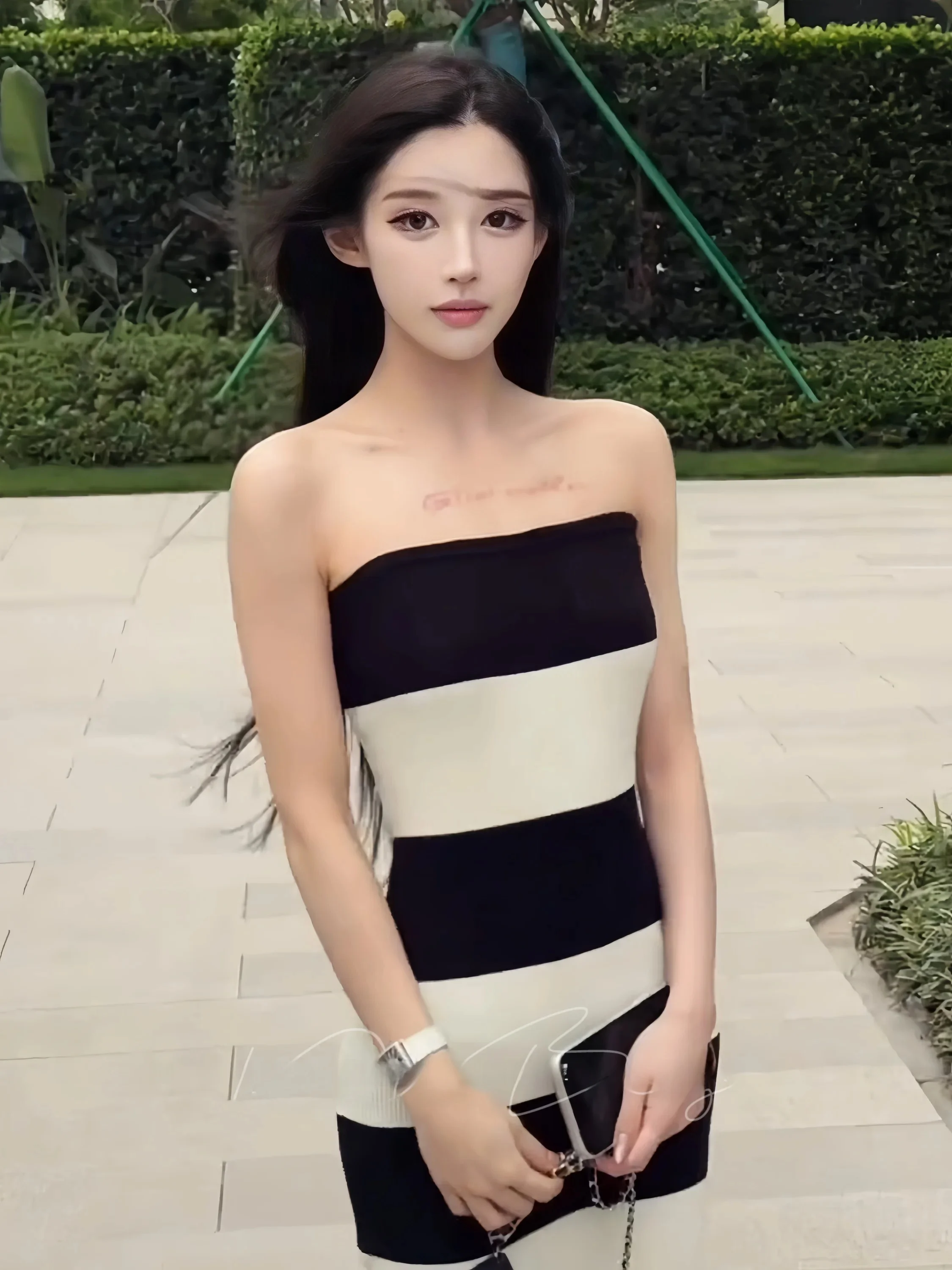 Summer New Black White Stripes Tube Top Sleeveless Women's Dress Waist Cinched Bodycon Midi Length Commute Skirt
Summer New Black White Stripes Tube Top Sleeveless Women's Dress Waist Cinched Bodycon Midi Length Commute Skirt