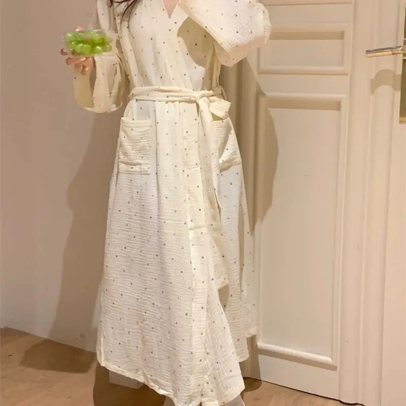 Korean Girl's Polka Dot V-neck Printed Nightgown Spring Autumn New Mid-length Home Clothing Pajamas for Woman Cotton Women Cute
Korean Girl's Polka Dot V-neck Printed Nightgown Spring Autumn New Mid-length Home Clothing Pajamas for Woman Cotton Women Cute