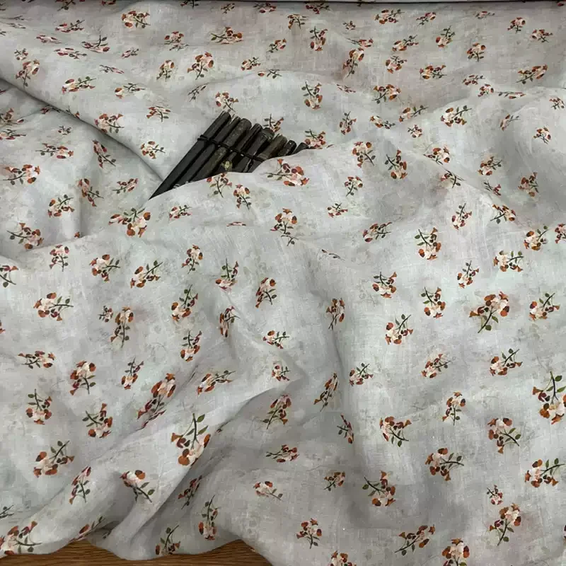 100% white ramie floral printed fabric, suitable for making shirts, skirts, and personalized fabrics.
100% white ramie floral printed fabric, suitable for making shirts, skirts, and personalized fabrics.