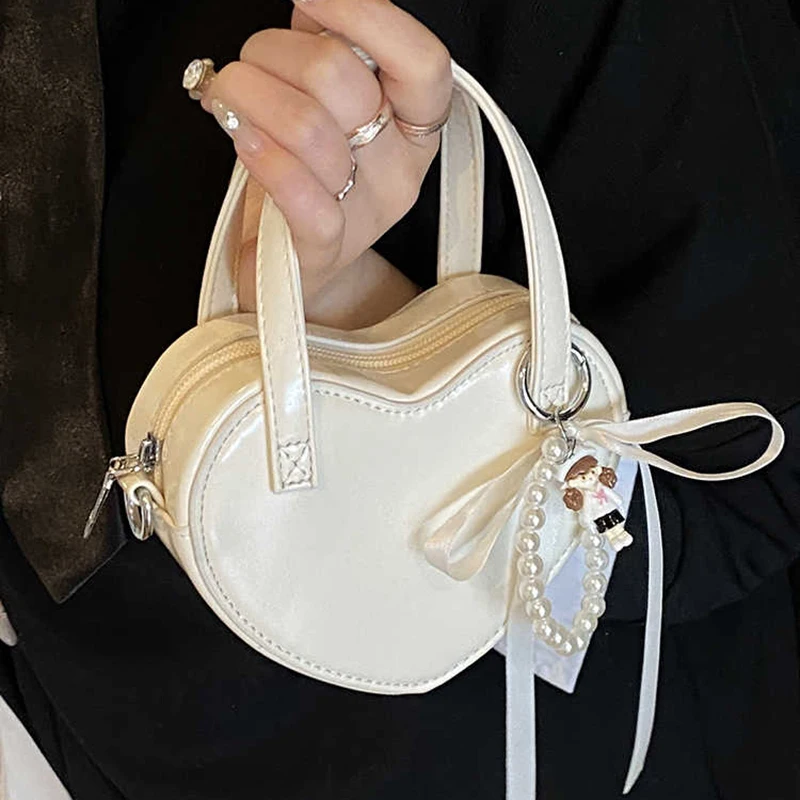 Red Pu Leather Heart Shape Handbags Women Korean Style High-grade Small Crossbody Bag Daily Versatile Single Shoulder Phone Bags
Red Pu Leather Heart Shape Handbags Women Korean Style High-grade Small Crossbody Bag Daily Versatile Single Shoulder Phone Bags