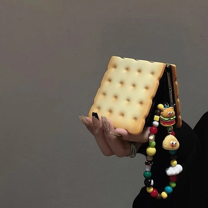 cute 3d biscuit style phone case for Samsung Z Flip 6 ZFlip5/OPPO Find N3 Flip Case with cartoon hand chain
cute 3d biscuit style phone case for Samsung Z Flip 6 ZFlip5/OPPO Find N3 Flip Case with cartoon hand chain