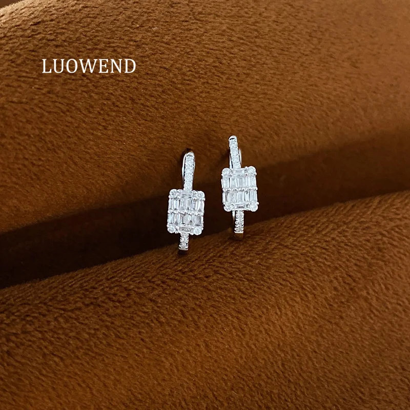 LUOWEND 100% 18K White Gold Earrings Fashion INS Style Real Natural Diamond Hoop Earrings for Women High Party Jewelry
LUOWEND 100% 18K White Gold Earrings Fashion INS Style Real Natural Diamond Hoop Earrings for Women High Party Jewelry