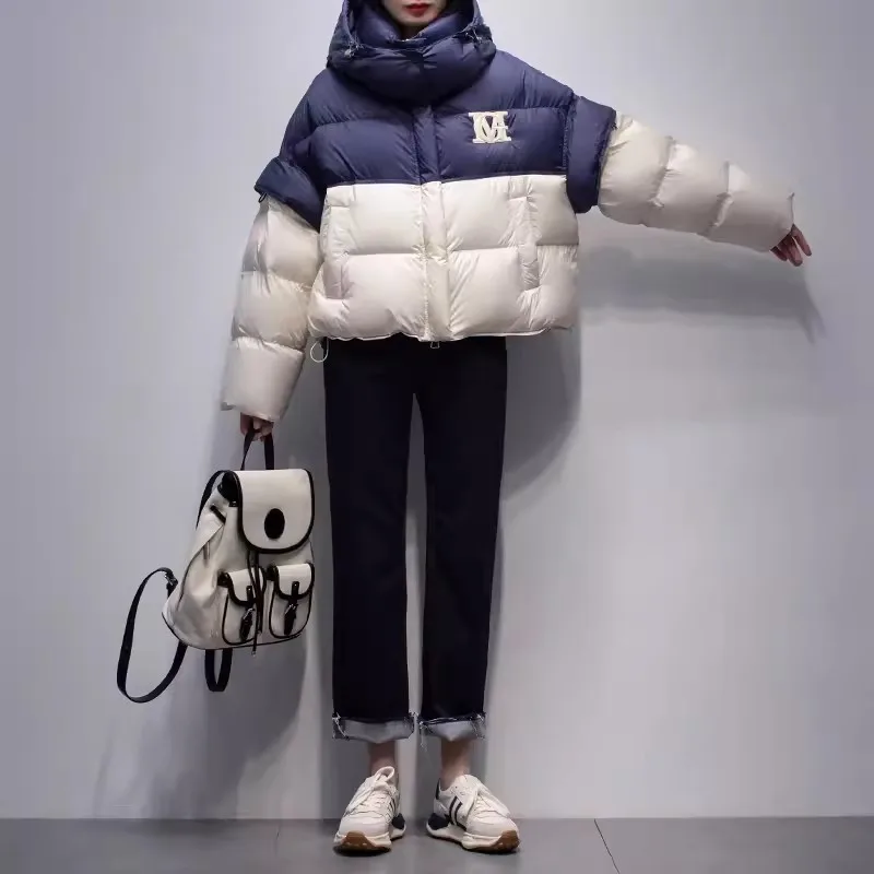 2024 Winter New Contrast Panel Down Coat Women's Street Clothing Thicken Hooded Parkas Short 90%White Duck Down Warm Coat Femal
2024 Winter New Contrast Panel Down Coat Women's Street Clothing Thicken Hooded Parkas Short 90%White Duck Down Warm Coat Femal