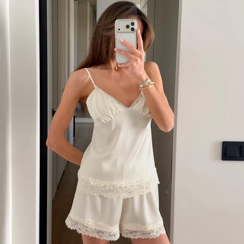 Hiloc Apricot Elegant Lace Woven Loose Pajamas Two-Piece V-Neck Suspender Vest Elastic Waist Shorts 2026 Autumn Shorts Suits
Hiloc Apricot Elegant Lace Woven Loose Pajamas Two-Piece V-Neck Suspender Vest Elastic Waist Shorts 2026 Autumn Shorts Suits