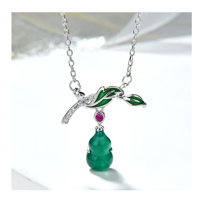 Temperament Necklace Simple Personality Gourd Sterling Silver Korean Edition Enamel Color Jade Pendant Enamel Color Design
Temperament Necklace Simple Personality Gourd Sterling Silver Korean Edition Enamel Color Jade Pendant Enamel Color Design