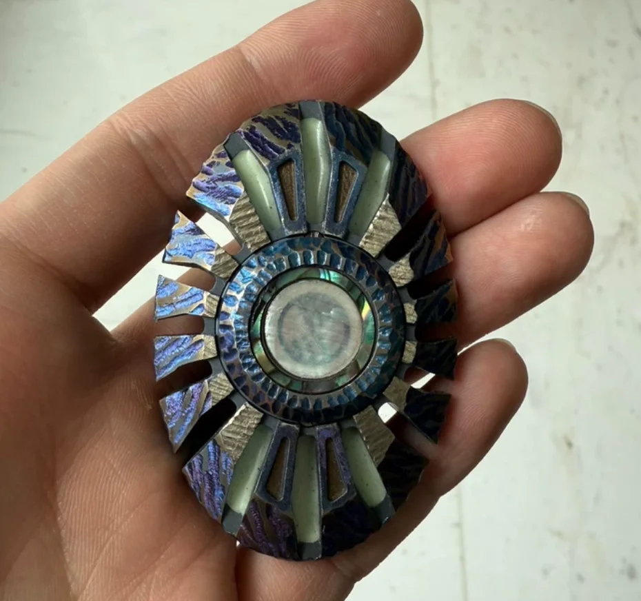 USED EDC Thunder God WM Gyroscope Titanium Alloy fingertip gyroscope Decompression toys
USED EDC Thunder God WM Gyroscope Titanium Alloy fingertip gyroscope Decompression toys