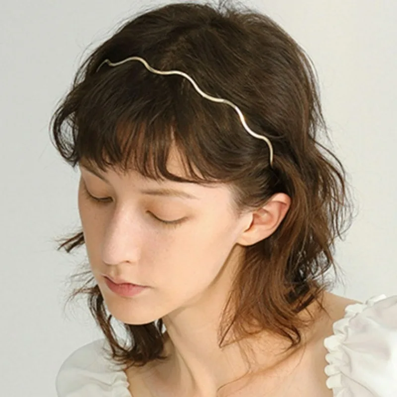 Korean Ins Style Gold Metal Wave Bending Hairband Fashion Simple Geometric Thin Headbands Hair Hoop New Women Hair Accessories
Korean Ins Style Gold Metal Wave Bending Hairband Fashion Simple Geometric Thin Headbands Hair Hoop New Women Hair Accessories