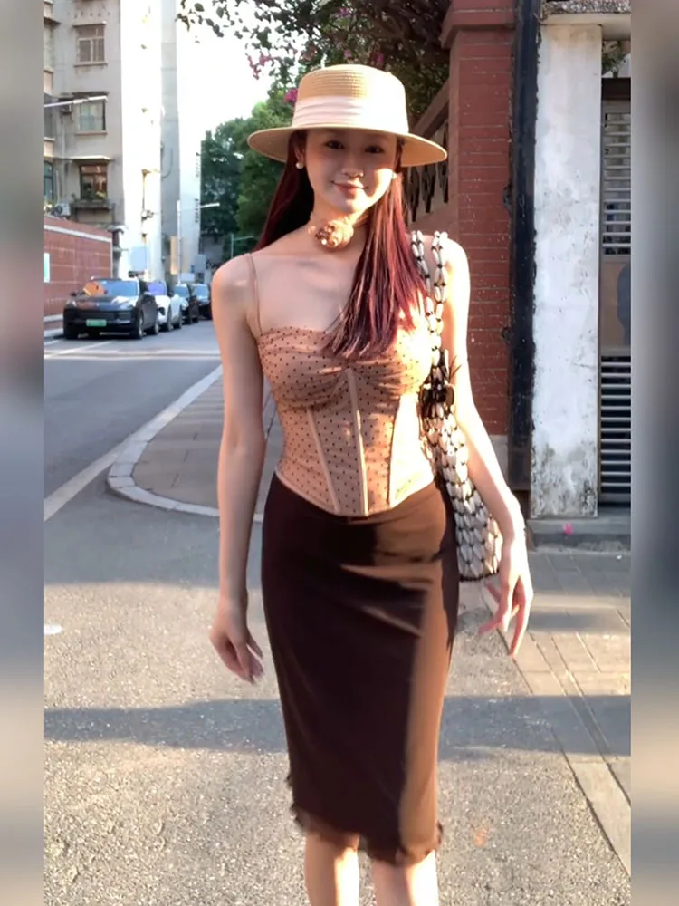 High Waist A-Line Slimming Fishbone Strap Vest And Mesh Skirt Set for plus Size Women Summer Sexy Polka Dot Korean Style
High Waist A-Line Slimming Fishbone Strap Vest And Mesh Skirt Set for plus Size Women Summer Sexy Polka Dot Korean Style