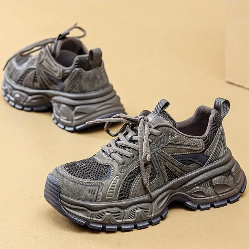 Сетчатые кожаные лоскутные кроссовки, женские легкие нескользящие эластичные спортивные туфли, модные теннисные кроссовки на шнуровке, кроссовки
Сетчатые кожаные лоскутные кроссовки, женские легкие нескользящие эластичные спортивные туфли, модные теннисные кроссовки на шнуровке, кроссовки