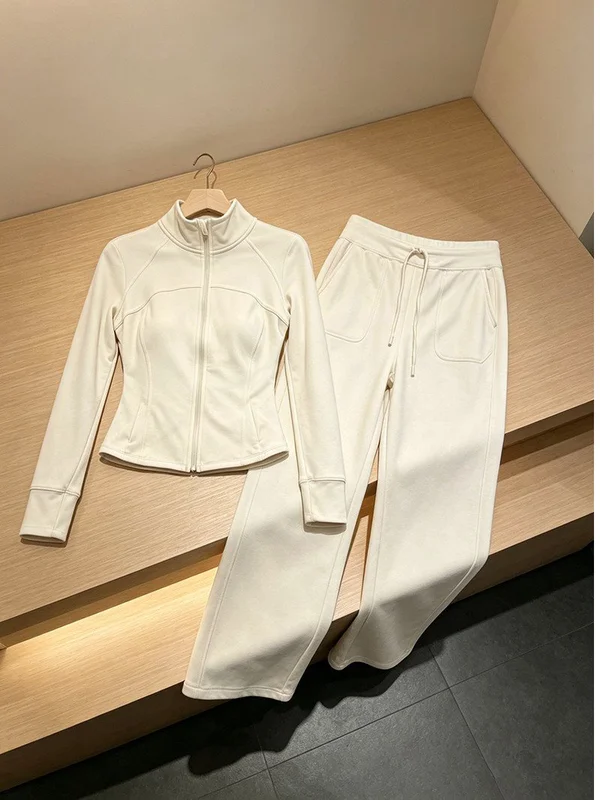 Early Spring Casual Sportswear Set Women's Fishbone Outerwear Wide Leg Pants Two Piece Set Slimming Anti-aging Polyester Fiber
Early Spring Casual Sportswear Set Women's Fishbone Outerwear Wide Leg Pants Two Piece Set Slimming Anti-aging Polyester Fiber