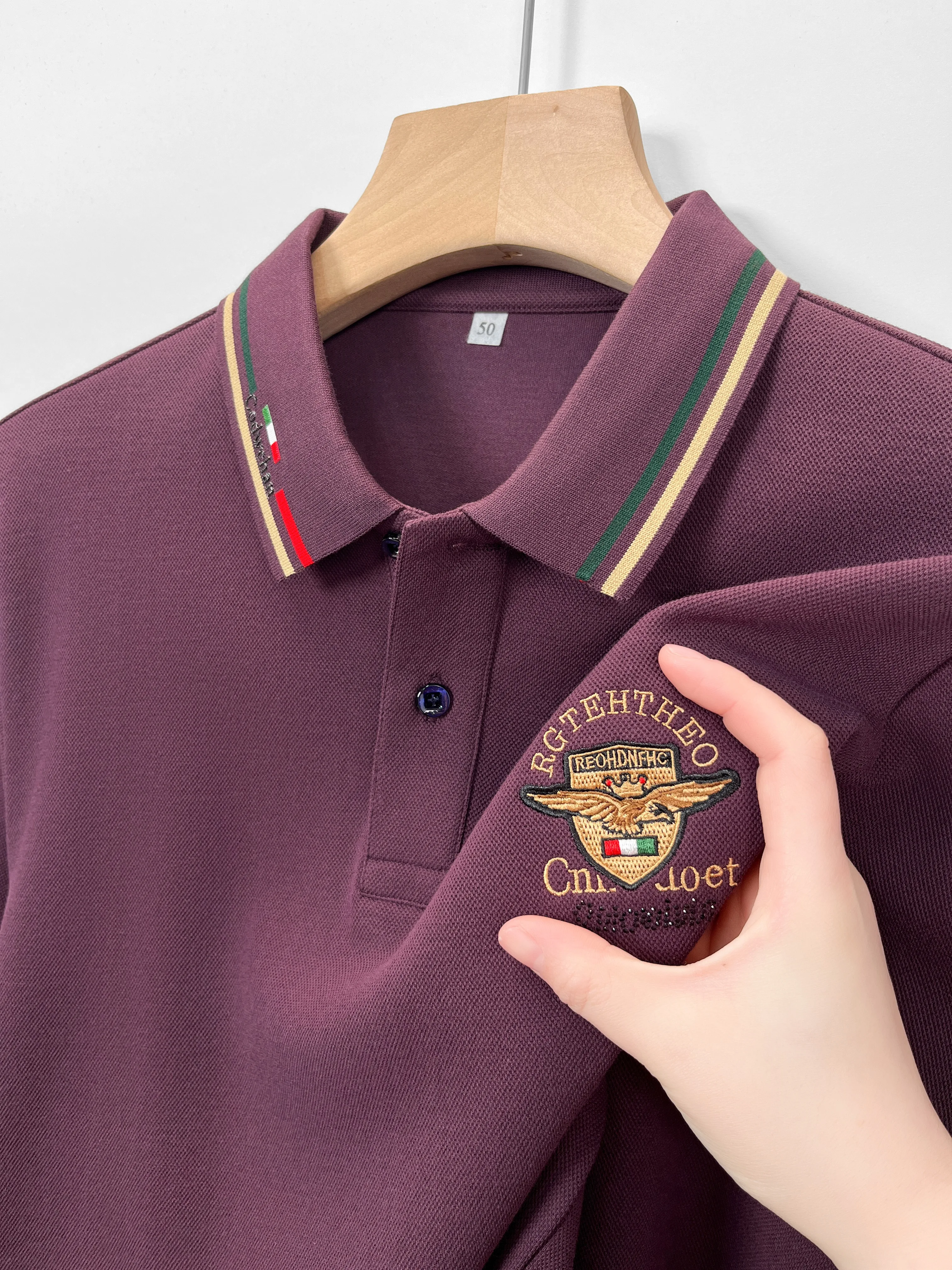 100% чистый хлопок Длинные рукава Мужские рубашки Polo Осенние модные высококачественные бренды вышивки дизайн комфортабельные Удобно Отдых футболки
100% чистый хлопок Длинные рукава Мужские рубашки Polo Осенние модные высококачественные бренды вышивки дизайн комфортабельные Удобно Отдых футболки