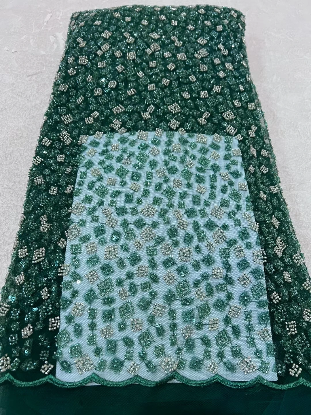 Crystal Beads African Sequins Lace Fabric 2024 High Quality French Lace Embroidery Tulle Beaded Lace Fabrics Luxury CD
Crystal Beads African Sequins Lace Fabric 2024 High Quality French Lace Embroidery Tulle Beaded Lace Fabrics Luxury CD