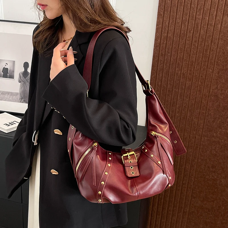 Women's Handbag 2026 New Rivet Shoulder Crossbody Bag Stylish Large Capacity Dumpling Bag for Women Luxury Designer Bag
Women's Handbag 2026 New Rivet Shoulder Crossbody Bag Stylish Large Capacity Dumpling Bag for Women Luxury Designer Bag