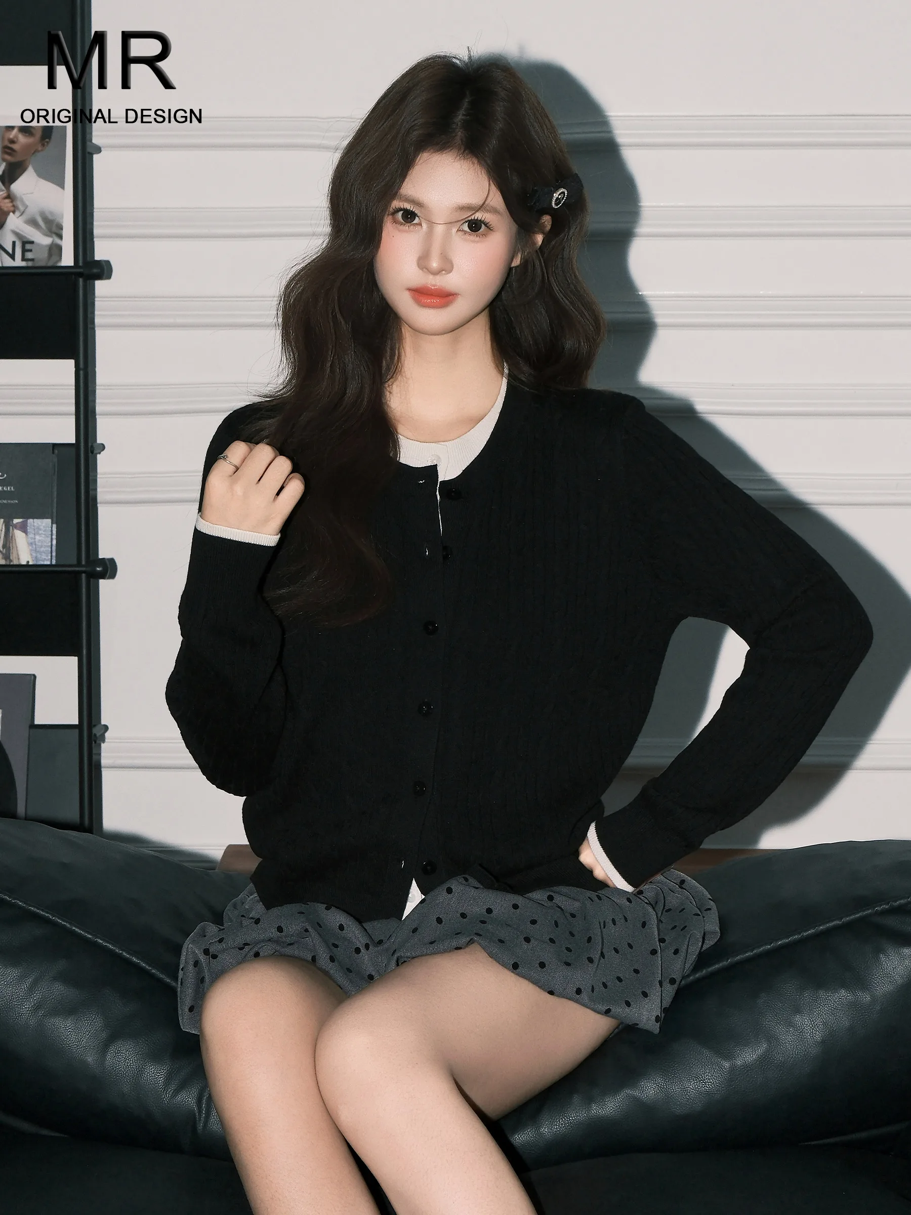 Korean Design Woolen Knitted Cardigan Women's Casual Fashion Sweater Coat Autumn Winter New Style Leisure Top Pure Color
Korean Design Woolen Knitted Cardigan Women's Casual Fashion Sweater Coat Autumn Winter New Style Leisure Top Pure Color