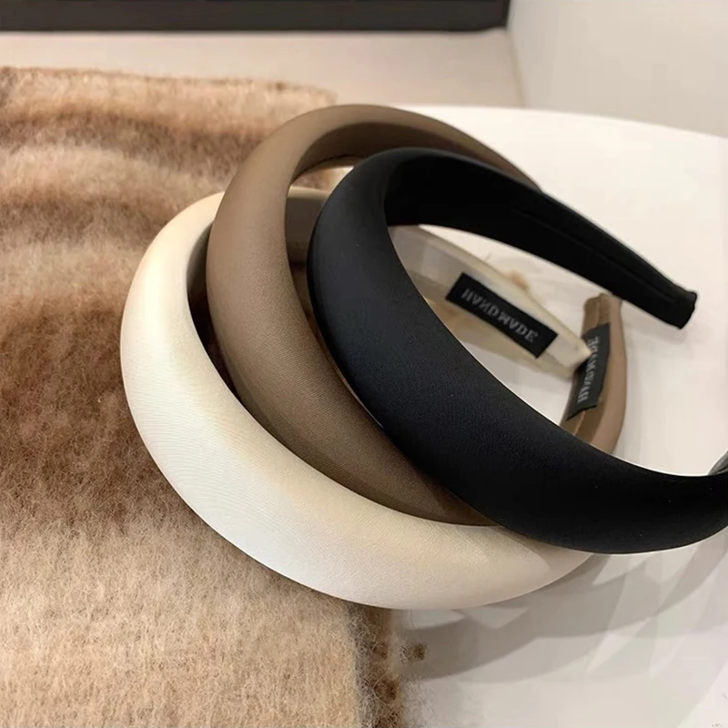 Satin Sponge Hair Bands Korean Fashion Crimped Hair Wide Hair Bundle Fashion Girls Headband Winter Hair Accessories
Satin Sponge Hair Bands Korean Fashion Crimped Hair Wide Hair Bundle Fashion Girls Headband Winter Hair Accessories